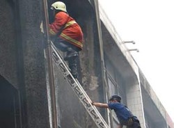 Lantai Dasar Hotel Sultan Terbakar