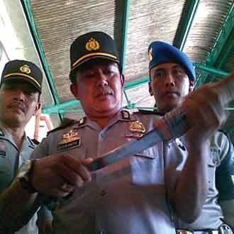 Penumpang KA di Razia