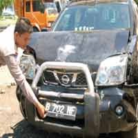 Diduga Mengantuk, Nissan X-Trail Tabrak 4 Pejalan Kaki 