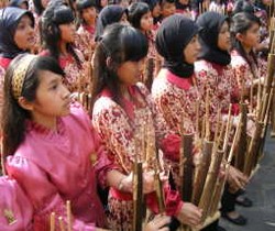 Festival Musik Bambu Belum Masuk Skala Dunia