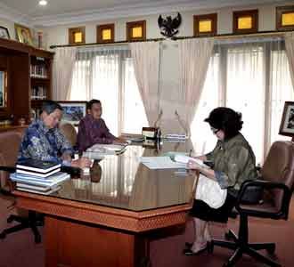 SBY Audisi Calon Menteri