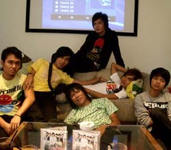 Main Film, Andhika Kangen Band Jadi Tukang Cuci