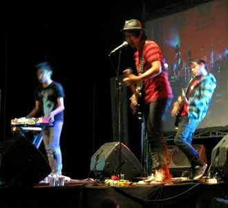 Tensi Penonton Rockhouse Festival Meningkat