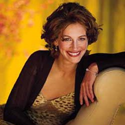 Julia Roberts Nge-bar di Pantai