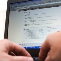 Urusan Page Views, Facebook Tetap Jawara