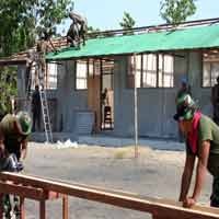 Marinir AS dan Indonesia Bangun Sekolah 