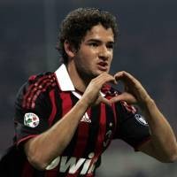Gol Pato Bawa Milan Tekuk Roma