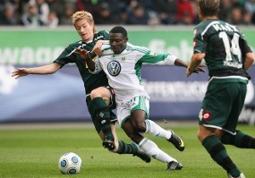 Bekuk Gladbach, Wolfsburg Jejak Lima Besar