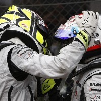 Button-Barrichello Tak Sirik-Sirikan