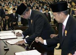 SBY-Boediono Banjir Ucapan Selamat di Istana Merdeka