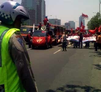 Pendemo Long March, Gatsu Macet