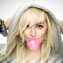 Madonna Diprotes Tetangga