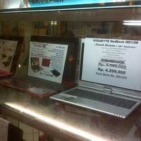 Dolar Turun, Penjualan Laptop Juga Turun