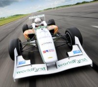 Ini Dia Mobil Balap Berbahan Bakar Coklat