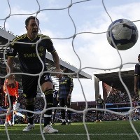 Siap Hadapi Bola Mati, Blues?