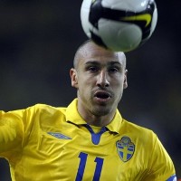 Larsson Pamit Pensiun