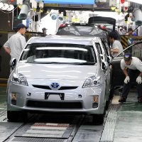 Toyota Jamin Baterai Mobil Aman