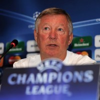 Ditanya Soal Sanksi, Fergie Ngeloyor Pergi