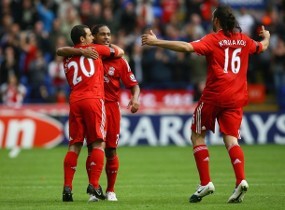 Tegakkan Kepalamu, The Reds