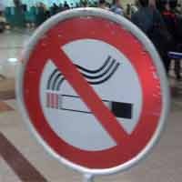 Anggota Dewan Harus Rela Merokok di Luar Gedung DPRD