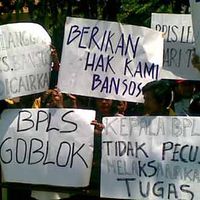 Korban Lumpur Geruduk Kantor BPLS