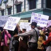 Tuntut Bansos, Korban Lumpur Geruduk Kantor BPLS