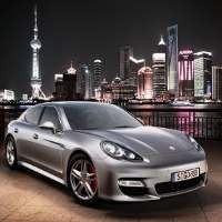 Besok Pagi Porsche Panamera Resmi Dijual di Indonesia
