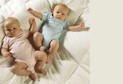 Janin Perempuan Beri Pengaruh Positif untuk Kelahiran Anak Kembar 