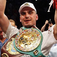 Pavlik Batal Lawan Williams 