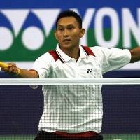 Sony Dipaksa Main Tiga Set