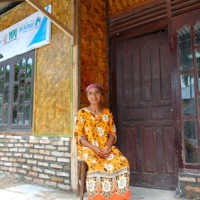 Bantuan Kayu Untuk Hunian Sementara Tertahan di Riau  