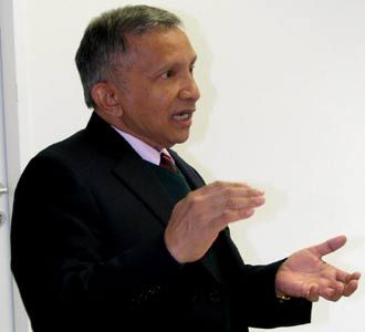 Amien Bahas Reformasi RI di Austria Amien Bahas Reformasi RI di Austria