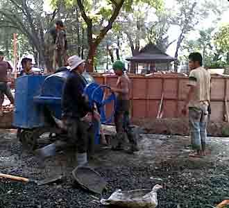 Taman Suropati Dipercantik