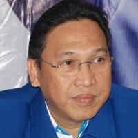 Hari Pertama Menjabat, Darwin Kumpulkan Eselon I