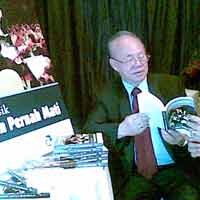 Berbagi Pengalaman Tentang Musik Klasik Melalui Buku