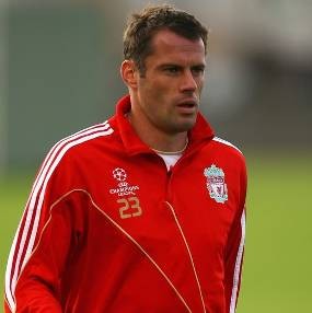 Carragher: Pentingnya Kalahkan MU  