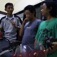 Ngaku Polisi, Residivis Rampas Motor Pemabuk