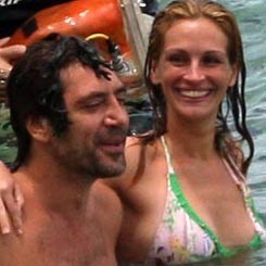Julia Roberts & Javier Bardem Basah-basahan di Bali