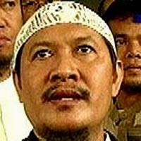 Beda Gaya Klub Poligami dan Mapolin