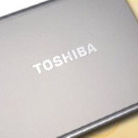 Toshiba Umbar Notebook Ramping Tahan 11 Jam