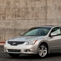 Nissan Tarik Altima dan Maxima