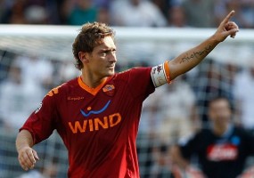 Roma: Operasi Totti Sukses