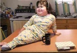 Gadis Cilik Putri Duyung Tutup Usia