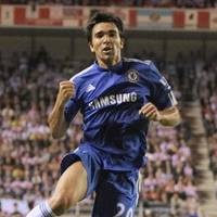 Deco Senang Bertahan di Chelsea