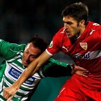 Stuttgart-Dortmund Angkat Koper