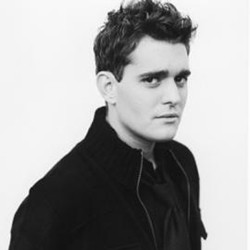 Dikira Gay, Michael Buble Bikin Bingung Pacar
