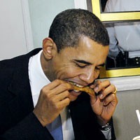 Foto Rasis dengan Bintang Obama, Nongol di Facebook