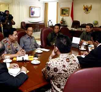SBY Panggil Kapolri dan Jaksa Agung