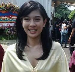 Digosipkan Menikah, Dian Sastro Minta Didoakan