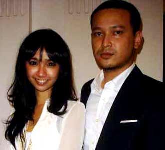 Banyu Biru Makin Bahagia Bareng Intan Ayu